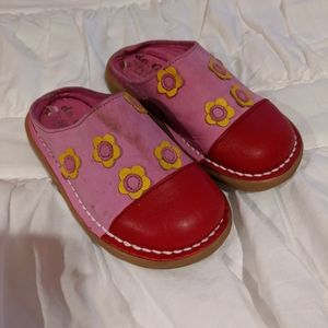 Euro brand De Osu leather clogs 7 toddler